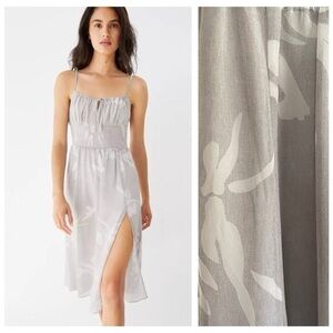 Aritzia Wilfred Gray White Print Smocked Genoa Midi Dress Small